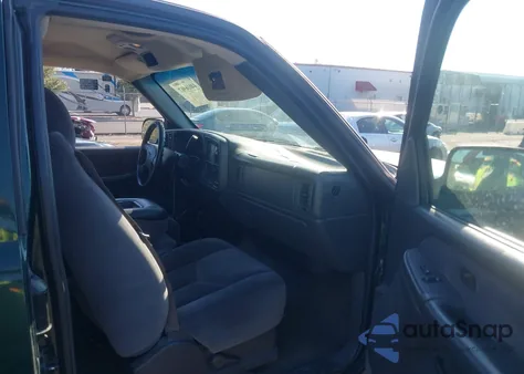 2003 GMC Sierra 1500 Sle z USA, uszkodzony, nr VIN 1GTEK19T83E375435